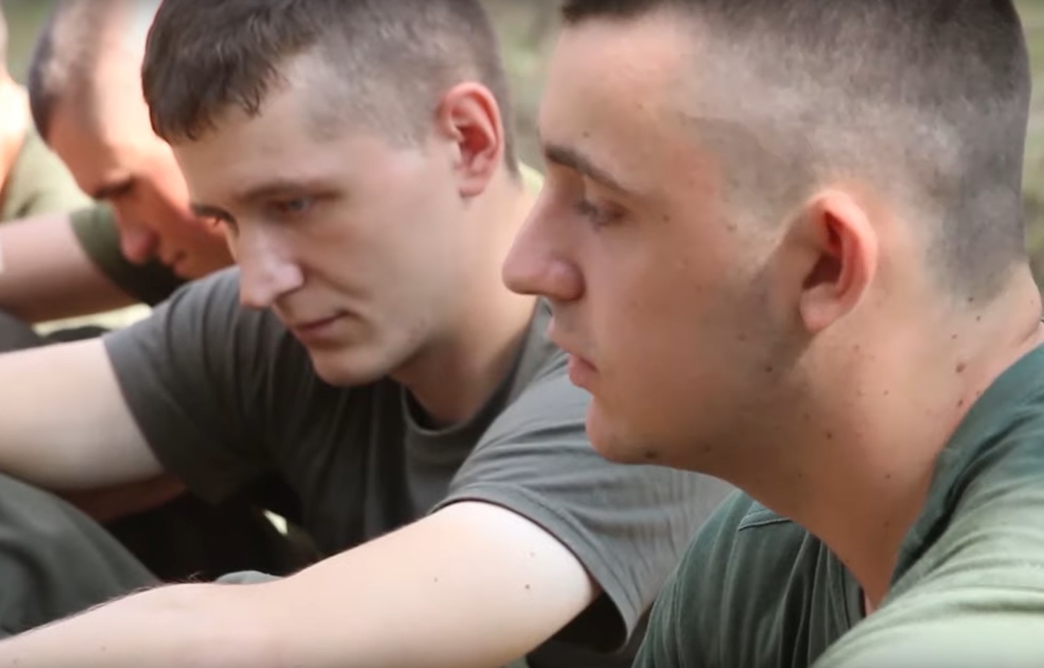 Це удар у спину від влади: чоловіків позбавлять соціальних виплат – нехай ідуть воювати