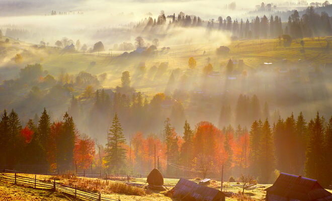 Погода в Україні на вихідні: синоптик розповіла, де чекати дощів та заморозків