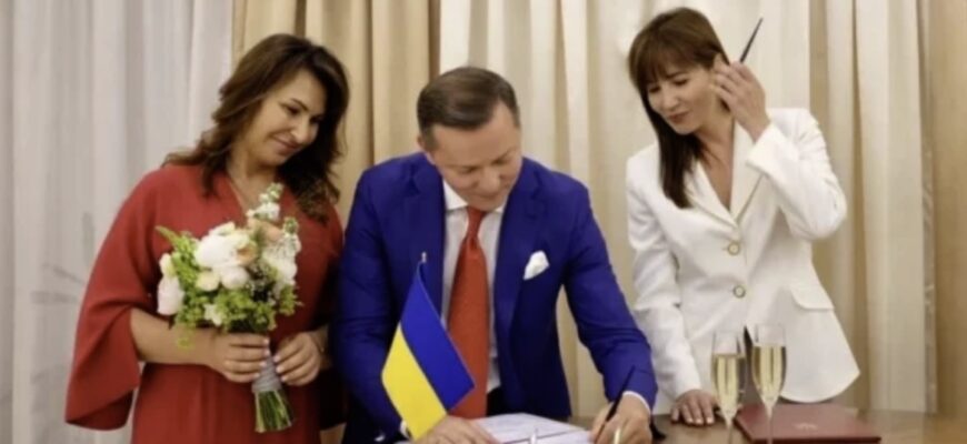 Олег Ляшко розлучається з дружиною після 26 років стосунків Олег Ляшко розлучається з дружиною після 26 років стосунків