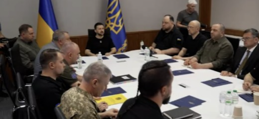 Ст0їм0 на КРАЮ ПРІРU! ГенералU об’єднались та перекривають д0р0гу ВЛАДІ. МАРЧЕНКО РУБАНУВ ПРАВДУ!!