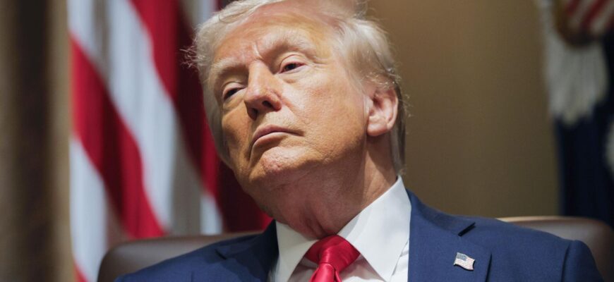 Трамп назвав, кого вважає “вкрай некомпетентним президентом” Трамп назвав, кого вважає “вкрай некомпетентним президентом”