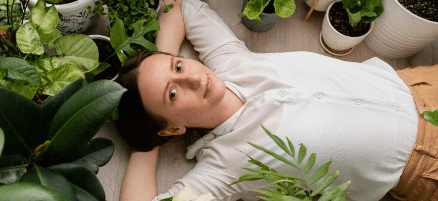 Які рослини не можна тримати вдома дівчатам: квіти, що можуть принести біду