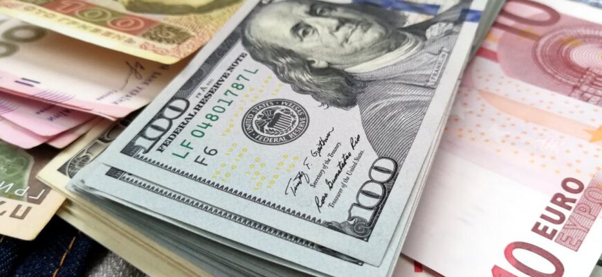 Долар пре як танк: Нацбанк не впорався, курс валют прорвало