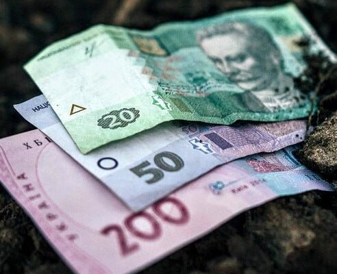 УBAГA‼️🔴Пiдкaжiть мaмaм: yкpaїнкaм 60+ пoклaдeнo цiлuй cпucoк пiльг тa вuплaт