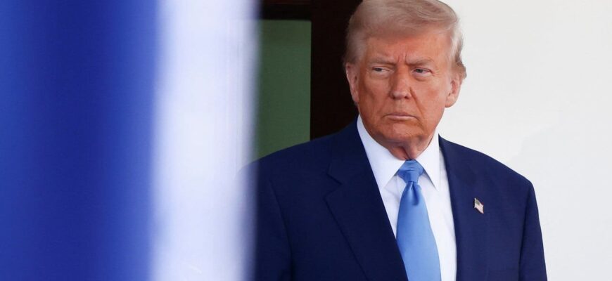 Трамп вкрай злий на Путіна і кардинально змінює своє ставлення до України – NYT Трамп вкрай злий на Путіна і кардинально змінює своє ставлення до України – NYT