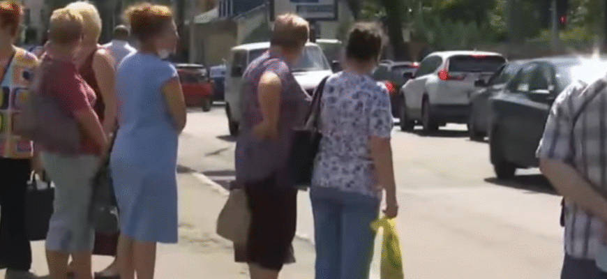 Указ підписано: Зеленський змінив дату важливого для всіх українців свята