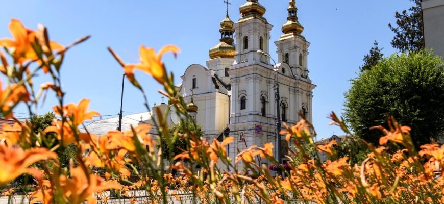 Коли Трійця, Петра і Павла, Іоана Предтечі: православний календар на червень 2025