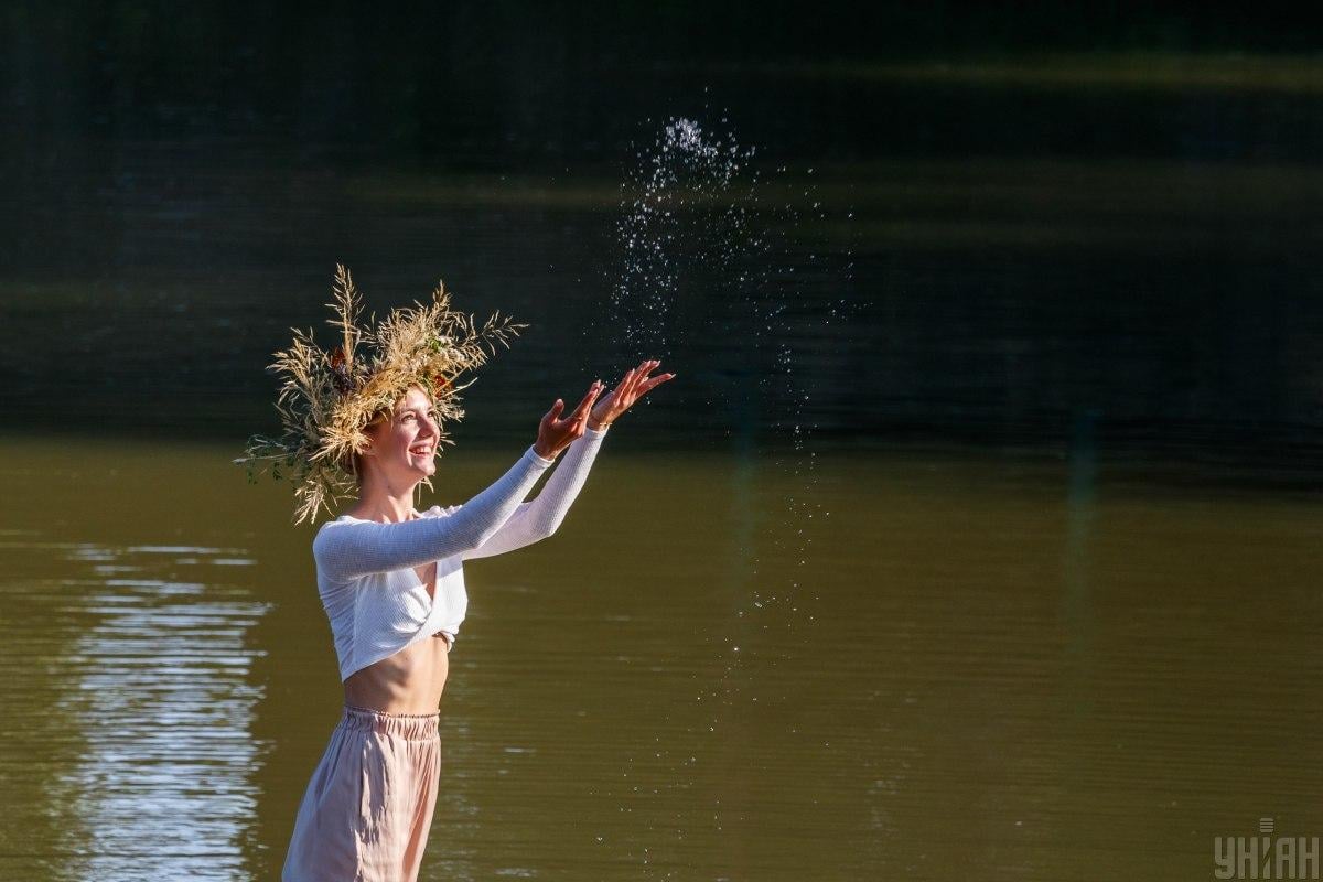 Зі святом Івана Купала / фото УНІАН (Янош Немеш)