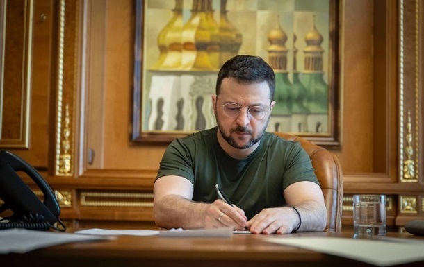 OФІЦІЙНO! Іcтopuчнe piшeння Зeлeнcькuй пiдпucaв дoкyмeнтu – пoдpoбuцi