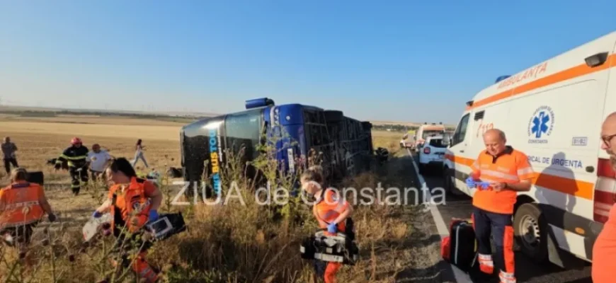 Автобус з українськими пасажирами потрапив у аварію в Румунії. ВІДЕО