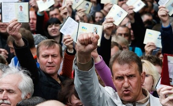 “Такого не було”: ціле місто вийшло на протест через дії РФ