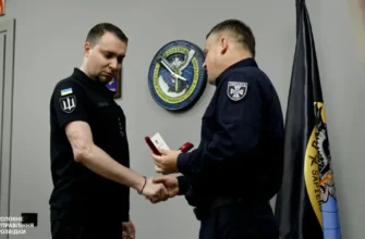 “Що у Буданова з рукою?”, – блогер звернув увагу на свіже фото очільника ГУР, де видно наслідки його поранень