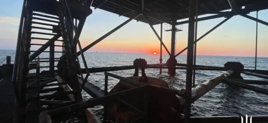 Газова вишка стала пасткою: військову "еліту" РФ ліквідовано з моря і повітря. ВІДЕО