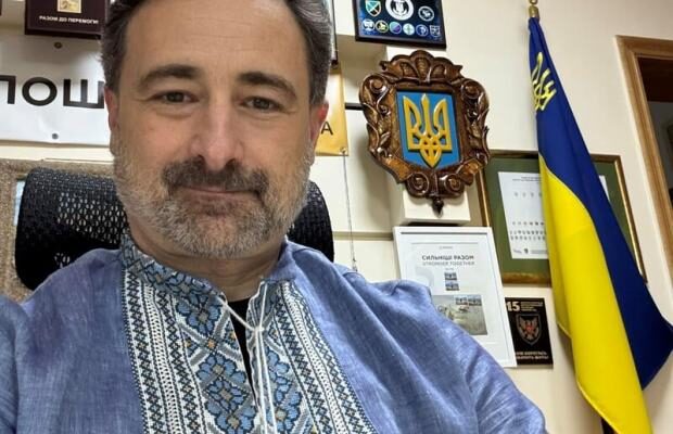 Голова “Укрпошти” Смілянський, який отримує 577 тис. грн, похвалився своєю вечерею (фото) Голова “Укрпошти” Смілянський, який отримує 577 тис. грн, похвалився своєю вечерею (фото)