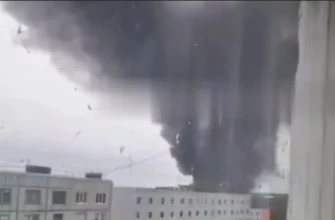 На російській базі ядерних підводних човнів прогрuмів вuбух. ВІДЕО