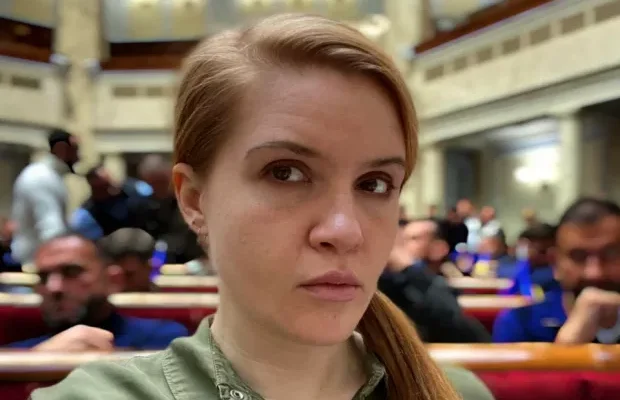 Навіщо токсична нардепка Безугла сварить цивільних та військових, – Марина Данилюк-Ярмолаєва