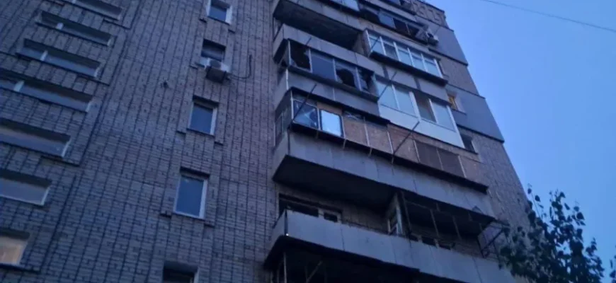 Обстріл Дніпропетровщини: пошкоджені інфраструктура, багатоповерхівки і ТЦ