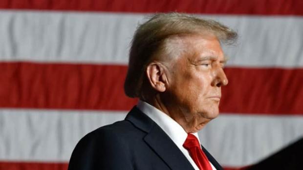 Подвійна гра Трампа: У NYT оцінили, чи готові США до “відлиги” з Росією, поки війна в Україні триває