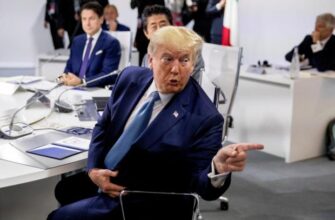 Порушує усі існуючі протоколи безпеки: Трампу постійно телефонують з невідомих номерів, а він завжди відповідає, – джерела