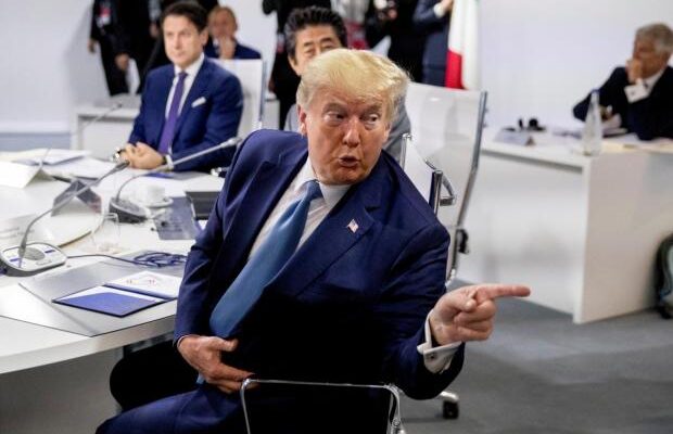 Порушує усі існуючі протоколи безпеки: Трампу постійно телефонують з невідомих номерів, а він завжди відповідає, – джерела