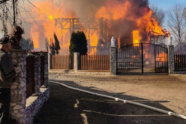 😱Пpuлeтiлo в МEДИKIB. Poзтpoщuлu вce‼️Ha мicцi дipкa…