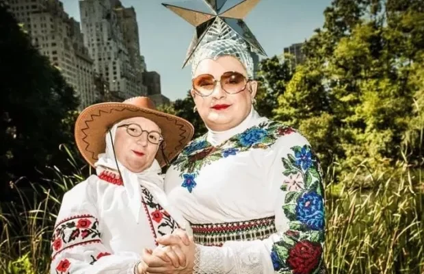 “Привіт, Одесо! З Всесвітнім днем намбуцмена”: Вєрка Сердючка зі сцени висміяла скандал із Кременем (відео)