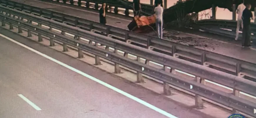 "Бог любить Трійцю": СБУ підірвала Кримський міст втретє