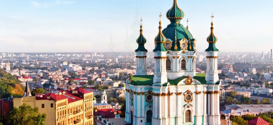Різдво, День сім’ї та бухгалтера: календар церковних та цивільних свят на липень-2025