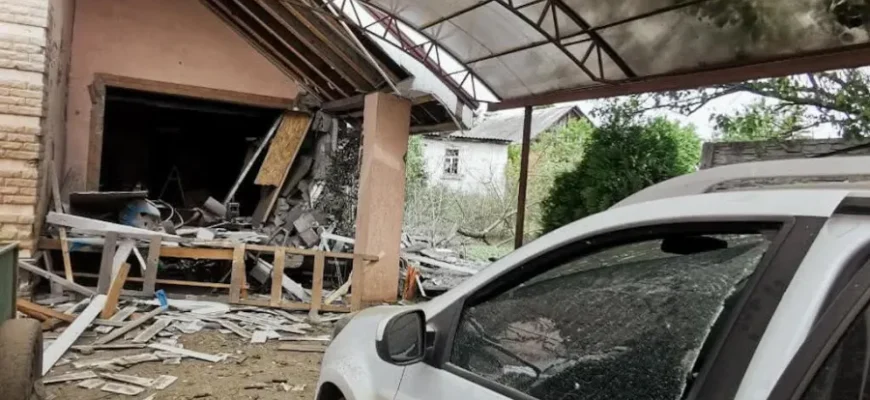 Суми здригнулись від вибухів: поранено жінок, житло — в руїнах