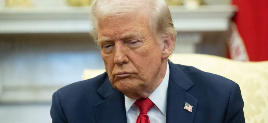 Трамп поширює дешеву конспірологію про страту Байдена і заміну того роботом