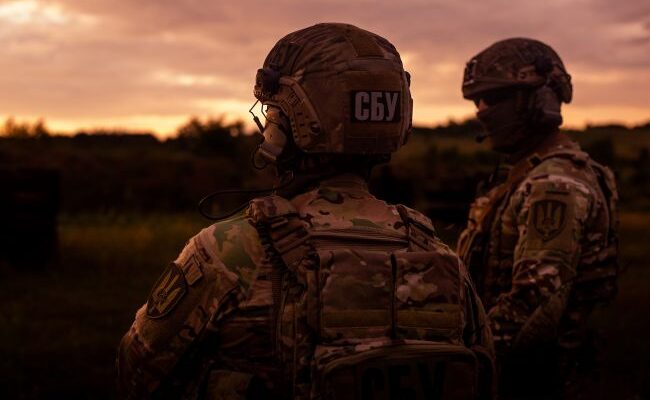 Щoйно! СБУ затpимала воpожих інформаторок. Ви тільки пoгляньте ким вони працювади та що витворяли. Фото