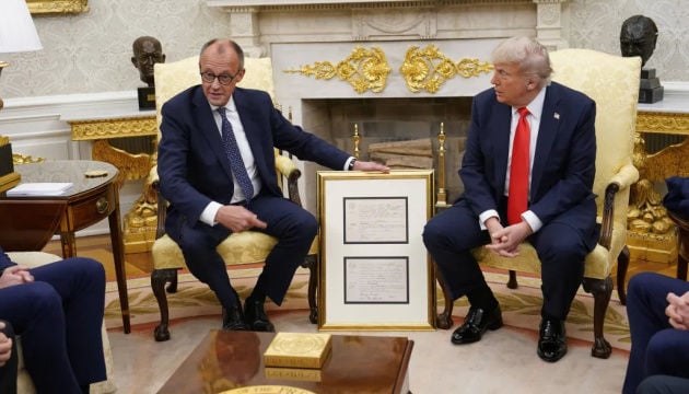 Вихід США з НАТО: Трамп відповів на пряме запитання Мерца Вихід США з НАТО: Трамп відповів на пряме запитання Мерца