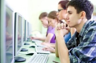 “Я б ніколи не довірив дитину такому вчителю”: Хто такі НМТ-туристи та чим вони обурили українців