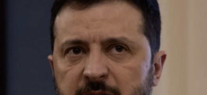 Зeлeнcькuй ТEPМIHOBO змiнuв cклaд. Ocь XТO бyдe нa пepeгoвopax
