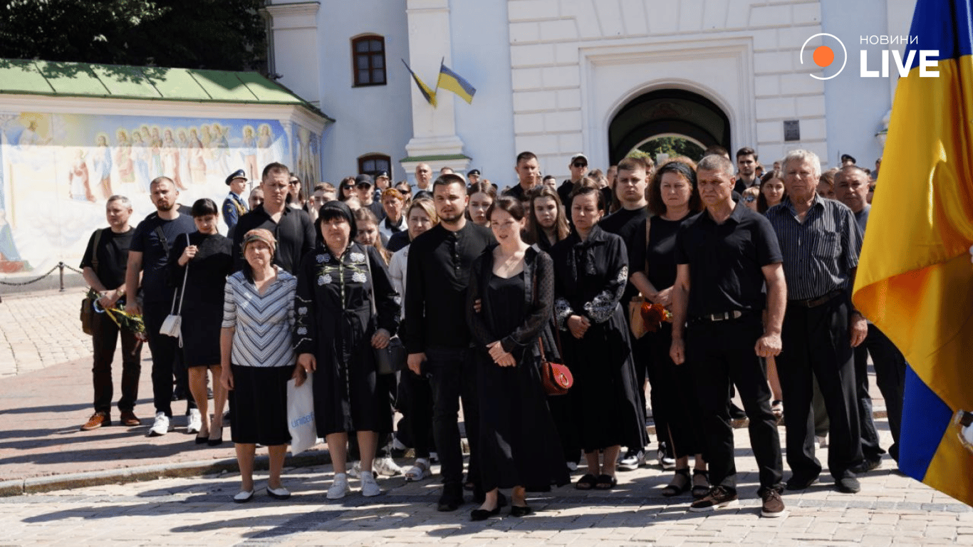 Устименко пілот ф16