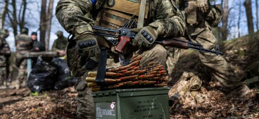 Зеленський планує звернутися до європейських союзників з проханням допомогти фінансувати підвищення зарплат військовим, — Bloomberg