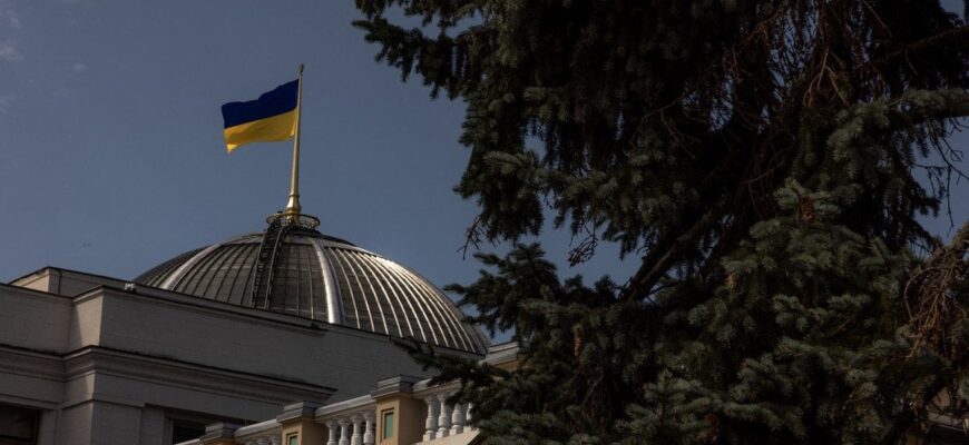 Десятки депутатів можуть не проголосувати за новий закон про НАБУ — FT