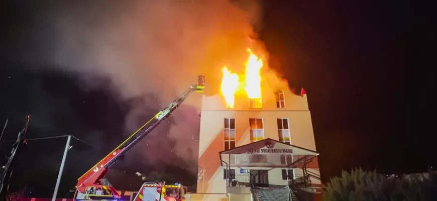Блискавка вдарила у Дім молитви на Хмельниччині: що відомо? ВІДЕО