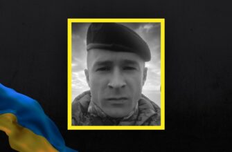 Чекали із полону два роки: у Житомирі попрощалися з полеглим десантником Андрієм Мельником, який віддав життя за Україну.