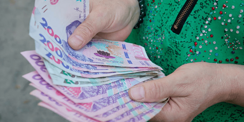 Українці з середньою зарплатою не отримають обіцяної середньої пенсії