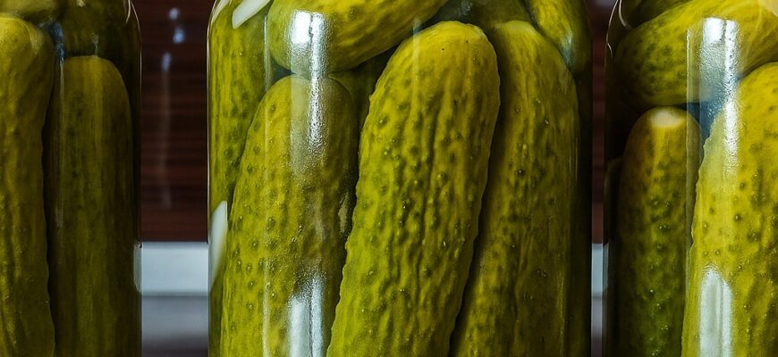 Мариновані солодкі огірки на зиму — перевірений рецепт на 1 літрову банку
