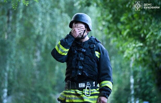 Серед жертв – 26-річна дівчина: У Чернівцях через російську атаку загuнули двоє людей (фото, відео)