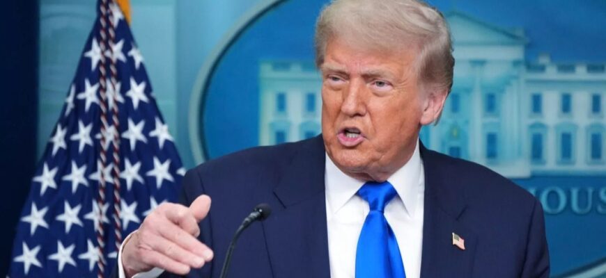 Трамп продовжує допомагати Путіну: зняв частину санкцій із банків, підприємств і навіть експортера озброєнь