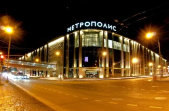 Вогонь охопив ТЦ у Москві: евакуйовано понад 350 людей