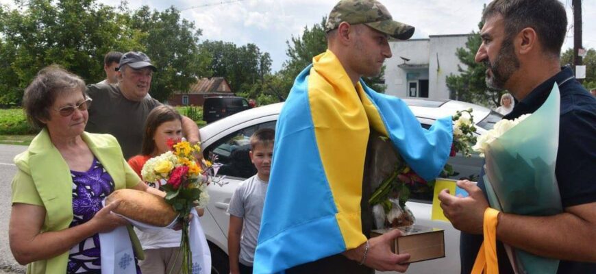 Вважався зниклим безвісти понад рік: дод0му повернувся боєць з Рівненщини