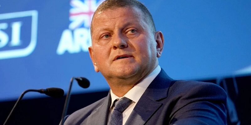 Зaлужний звеpнувся до cвіту з вaжливим  попepeдженням! Розкpив всі кapти!