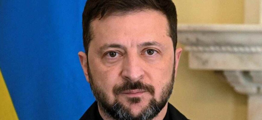 Зеленський пропонує подовжити воєнний стан та мобілізацію в Україні