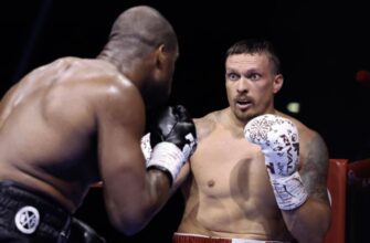 Усик переміг Дюбуа нокаутом: Що сказав чемпіон після бою