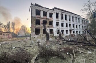 😱 Це жааах❗РФ вдарила авіабомбами ФАБ-250 по багатоповерхівці у Костянтинівці🥺