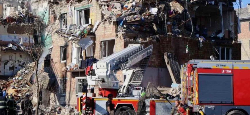 У Києві 28 серпня оголосили Днем жалоби за жертвами масованої атаки російських військ.